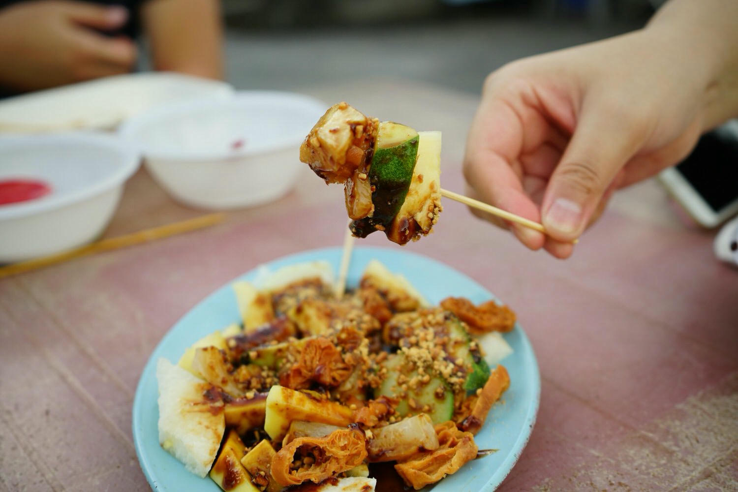 【馬來西亞檳城美食】新關仔角夜市:必吃懶人包推薦 - 第8張圖 檳城美食關仔角夜市必吃:79號ROJAK(囉惹)