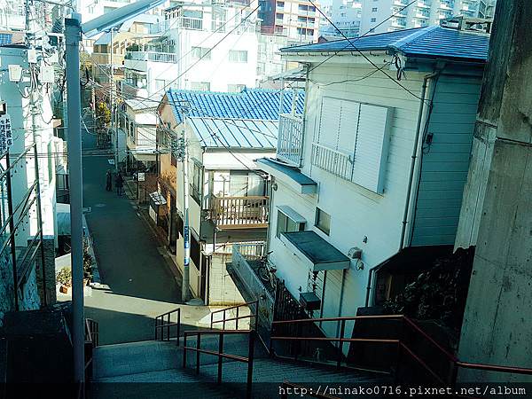 動畫電影《你的名字》東京拍攝景點：須賀神社階梯