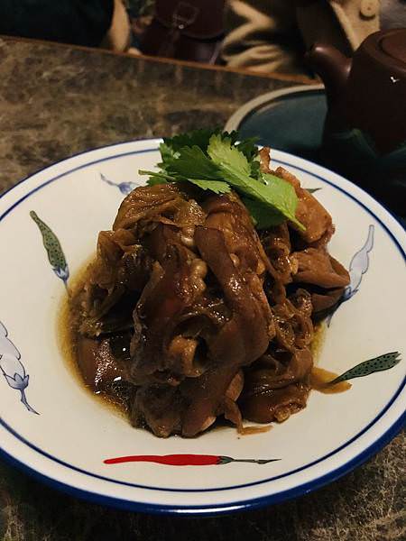 台北美食心潮飯店高麗菜滷豬腳