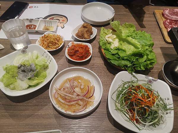 首爾花漾豬韓國烤肉免費小菜