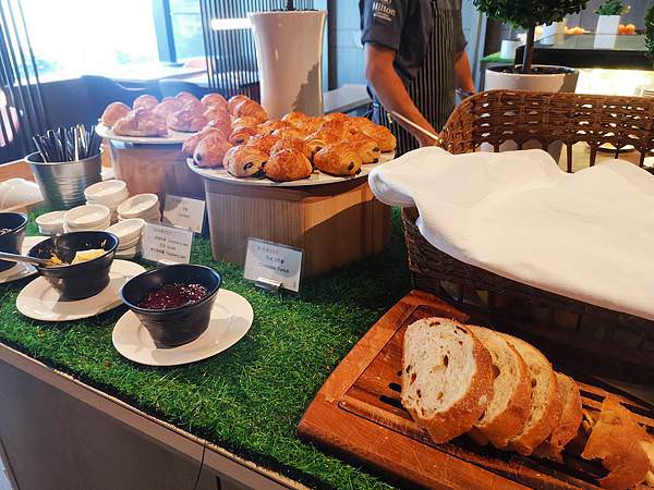 新北板橋希爾頓飯店悅市集早餐麵包