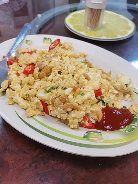 澎湖平價海鮮餐廳：華珍活海鮮 海膽炒蛋