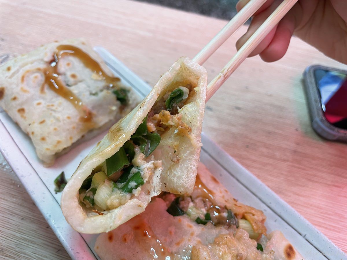 逢甲夜市美食蔥肉蛋餅