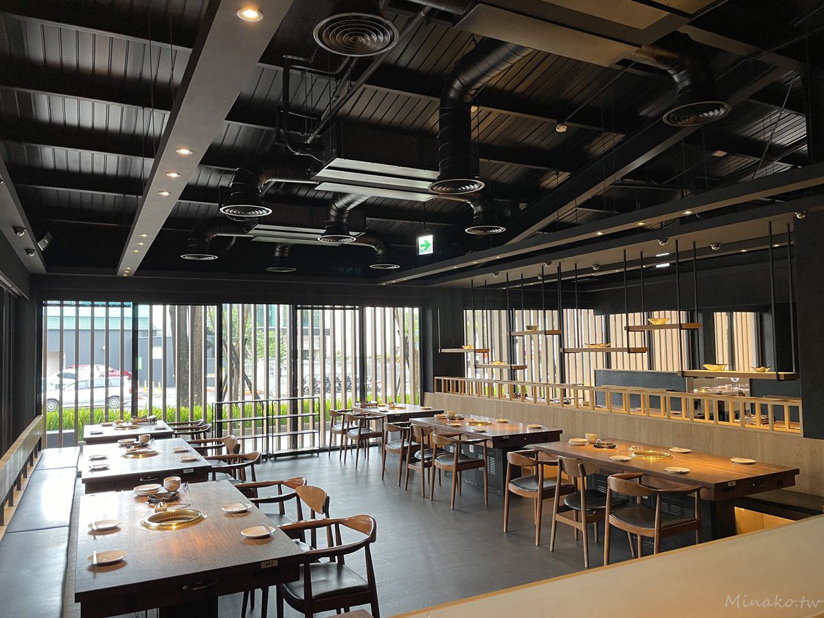 【茶六燒肉】2025最新台中新朝富店菜單:完勝屋馬的輕井澤品牌(線上訂位方式) - 第2張圖 台中茶六燒肉朝富店店內座位
