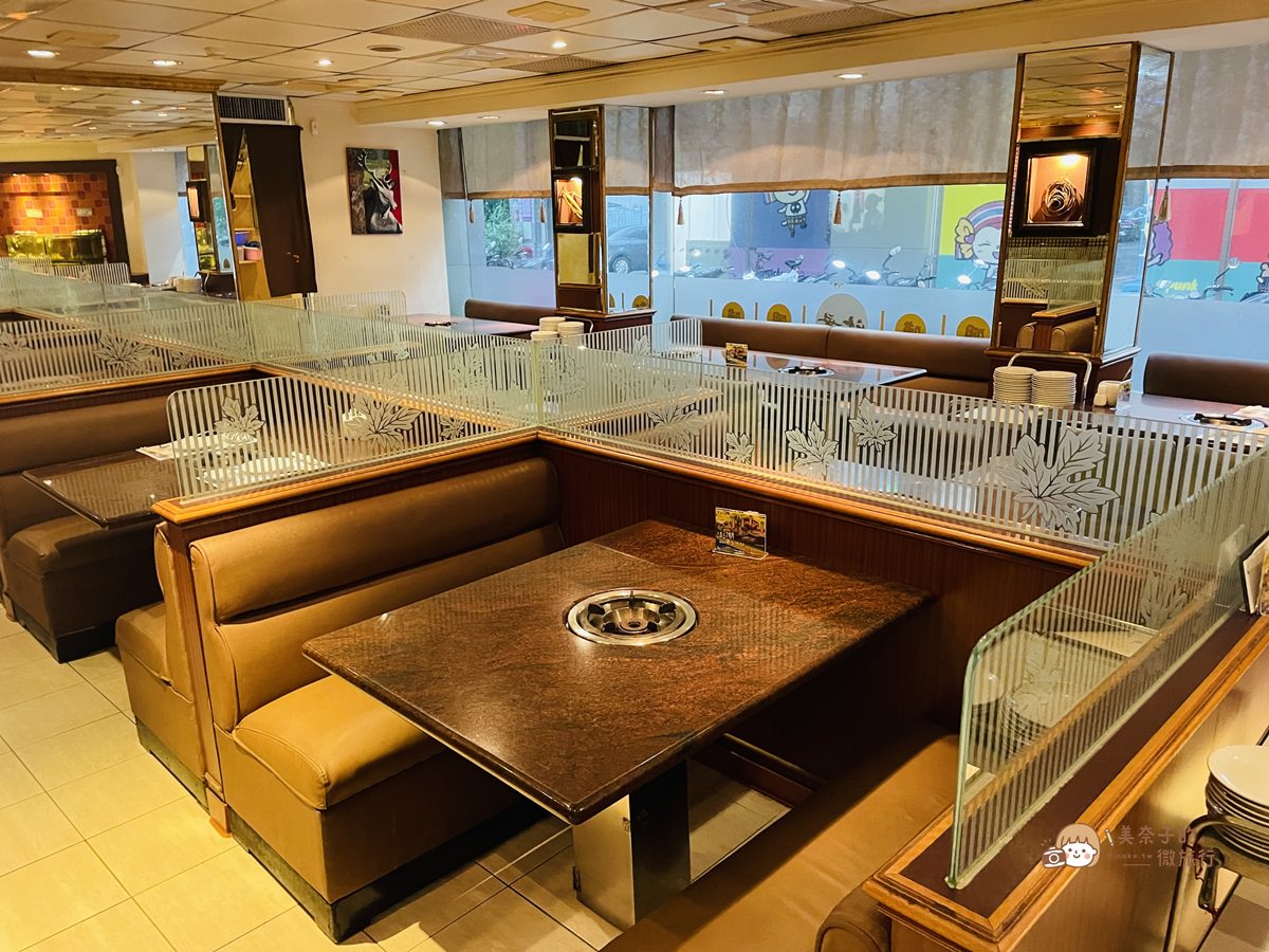 【欣葉火鍋】台北40年老店呷哺呷哺,居然可以吃到澎湖直送海鮮! - 第2張圖 台北欣葉呷哺呷哺涮涮鍋店內坐位