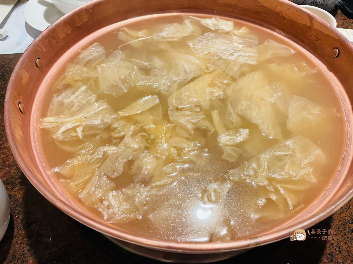 【欣葉火鍋】台北40年老店呷哺呷哺,居然可以吃到澎湖直送海鮮! - 第4張圖 台北涮涮鍋|欣葉呷哺呷哺 澎湖高麗菜鍋底
