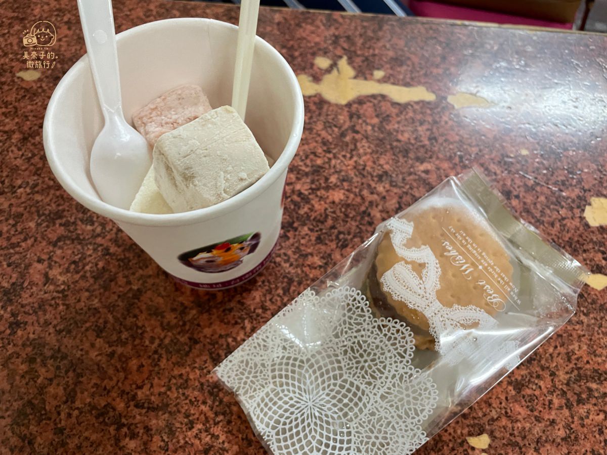 台南冰品太陽牌冰店冰淇淋餅乾