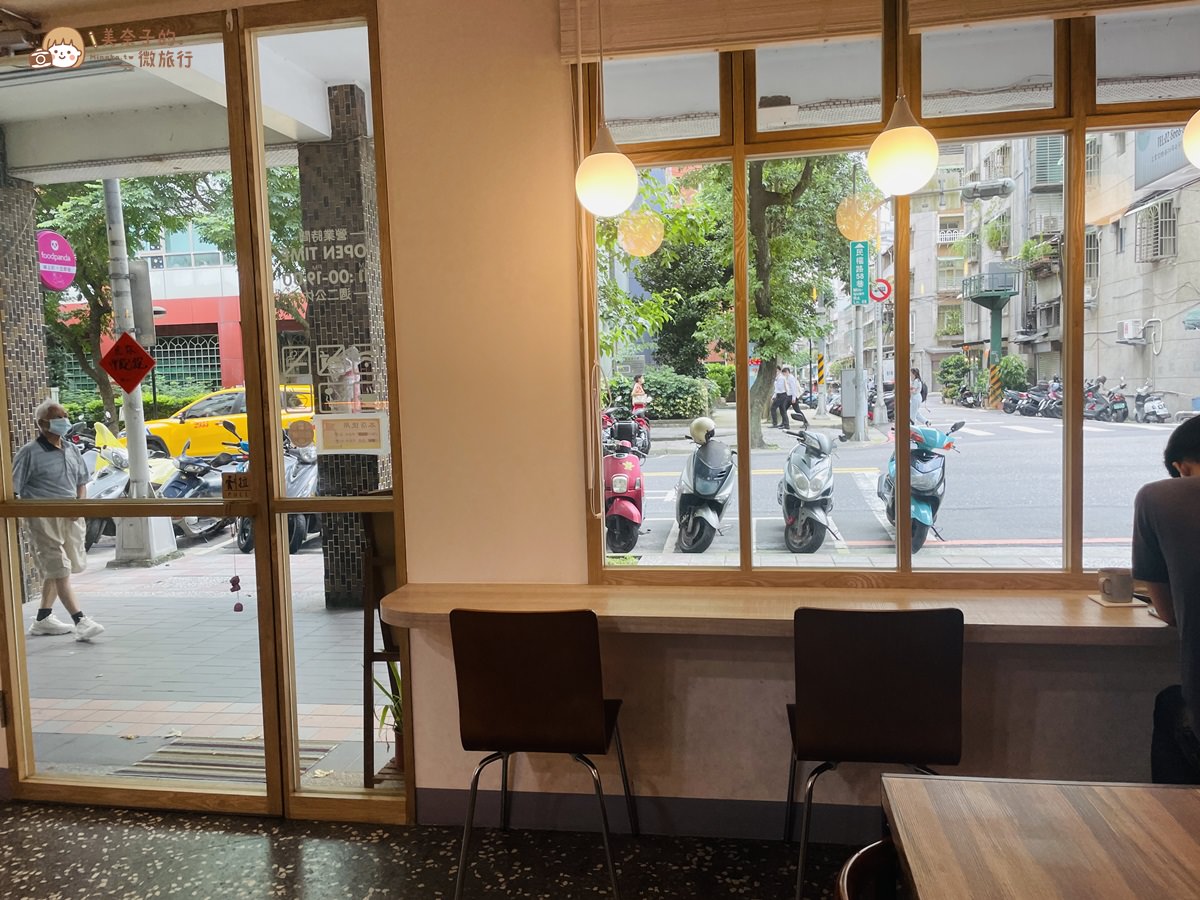 永和早午餐有福咖啡窗景座位