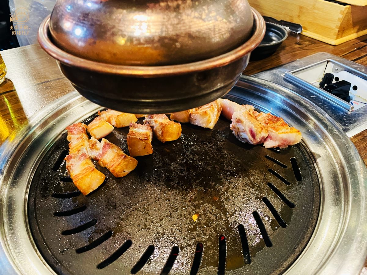 韓國美食首爾肉典食堂韓國烤肉不用自己動手