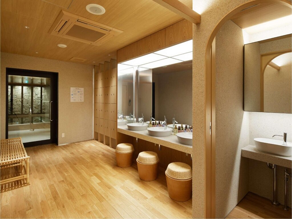 京都飯店｜androoms安住睦世酒店大浴場梳化空間