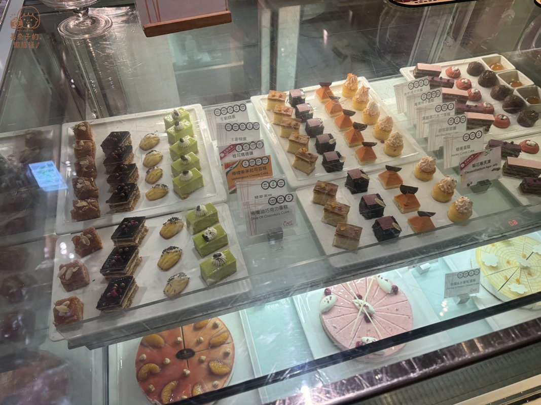 遠東Cafe自助餐吃到飽繽紛甜點區