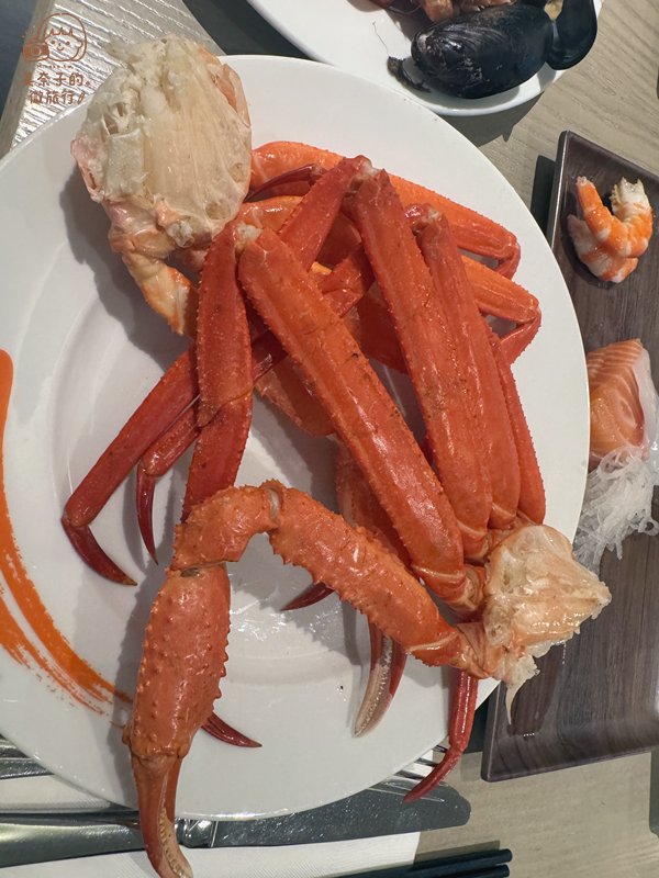 遠東Cafe自助餐炭烤松葉蟹腳