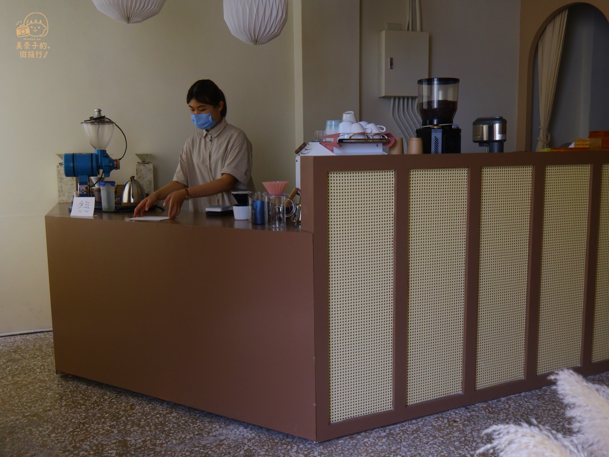 2023台南咖啡廳 | 浮人咖啡櫃檯