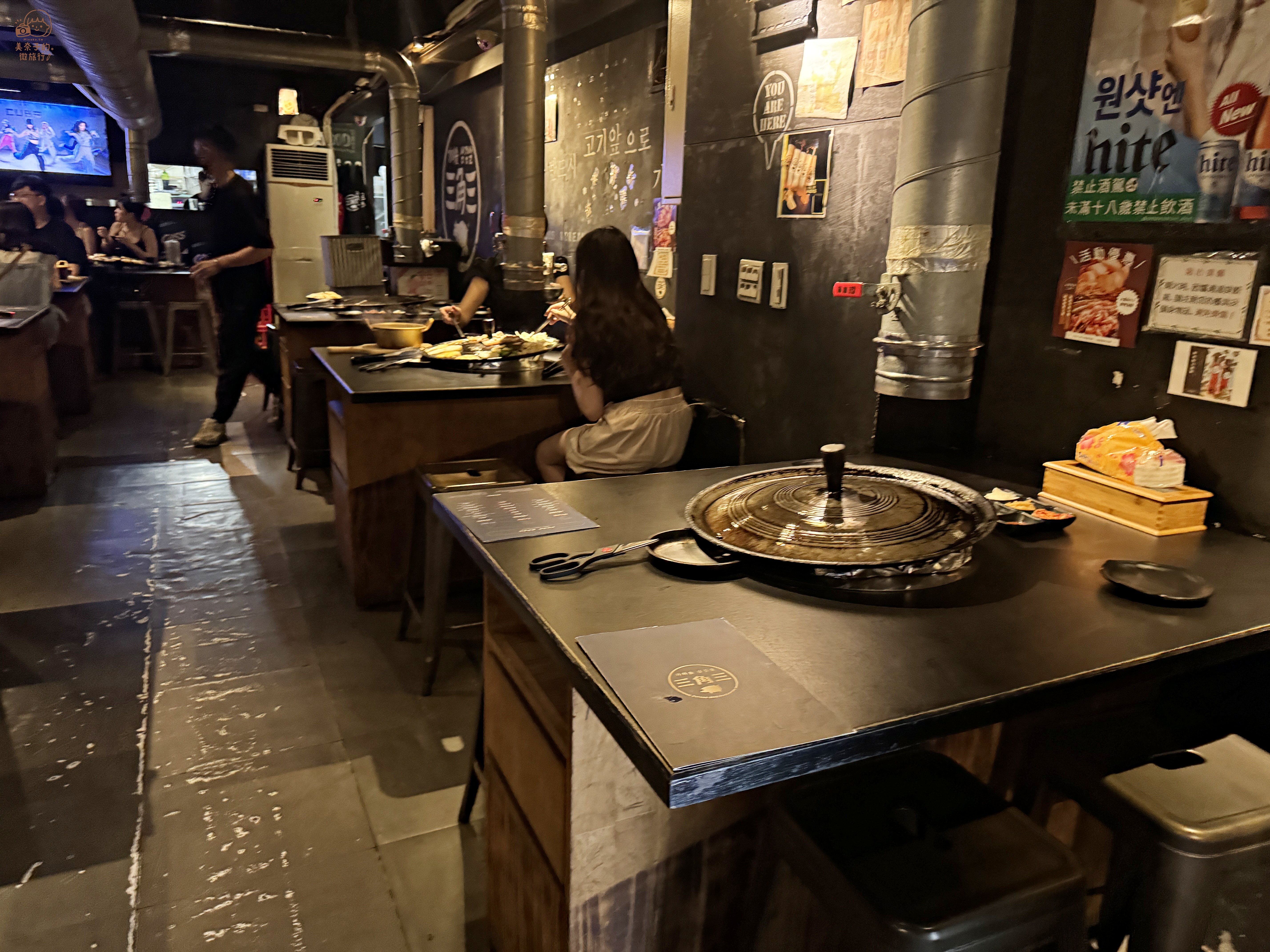 台北三角三韓國道地烤肉延吉店店內座位