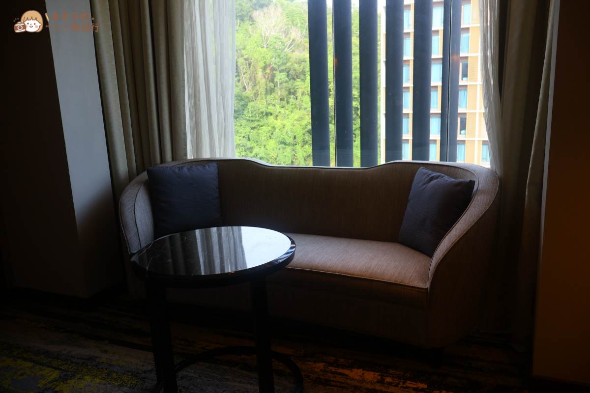 沙巴住宿|亞庇希爾頓飯店雙人房沙發