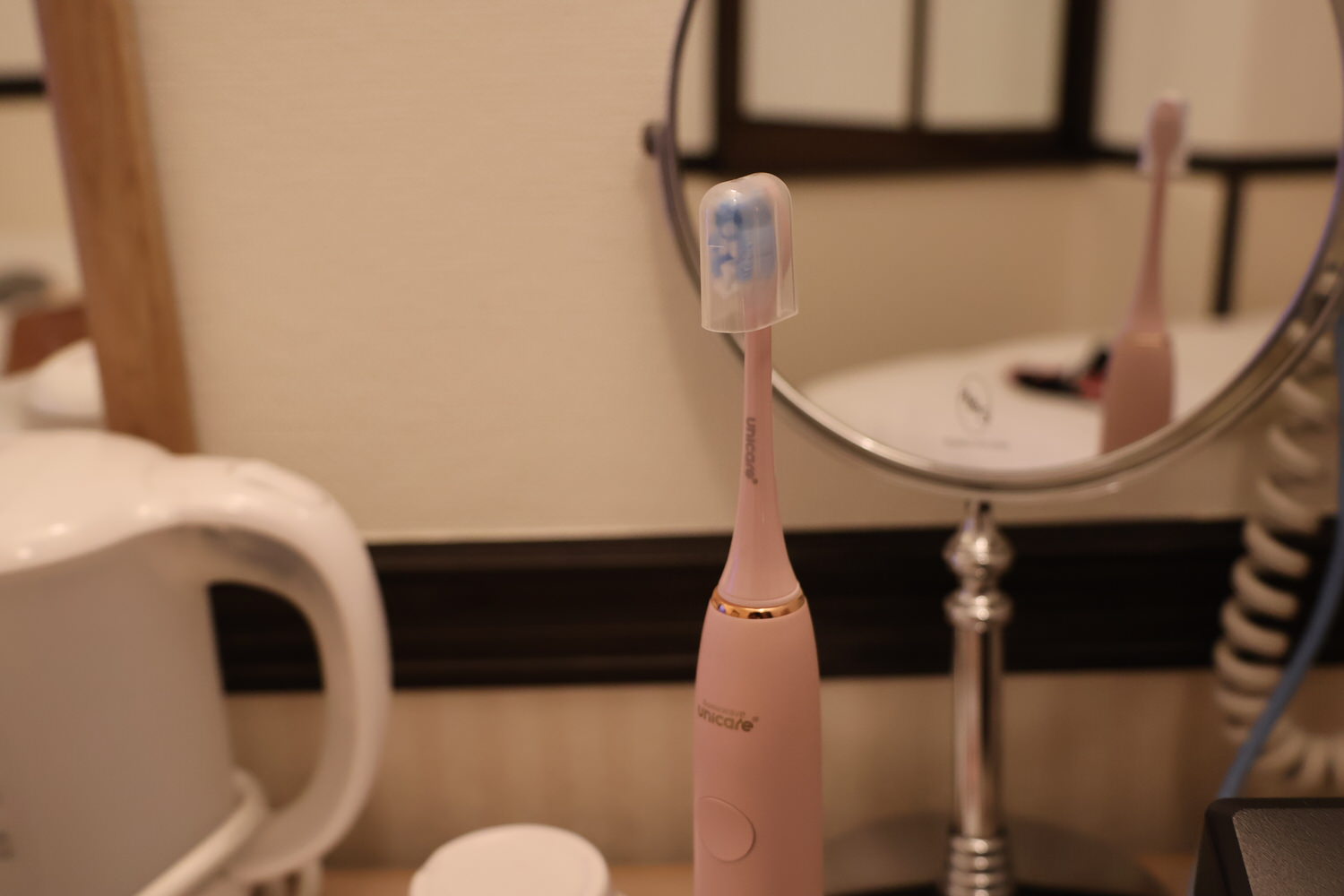 Unicare電動牙刷2分鐘智能換區提醒 ● 2分鐘智能定時: 一般牙醫師建議，每次刷牙至少清潔兩分鐘，才能有效將口腔內髒汙做徹底清潔。而這貼心的設計除了讓清潔上更有效率，同時也能幫助您提升口腔健康。