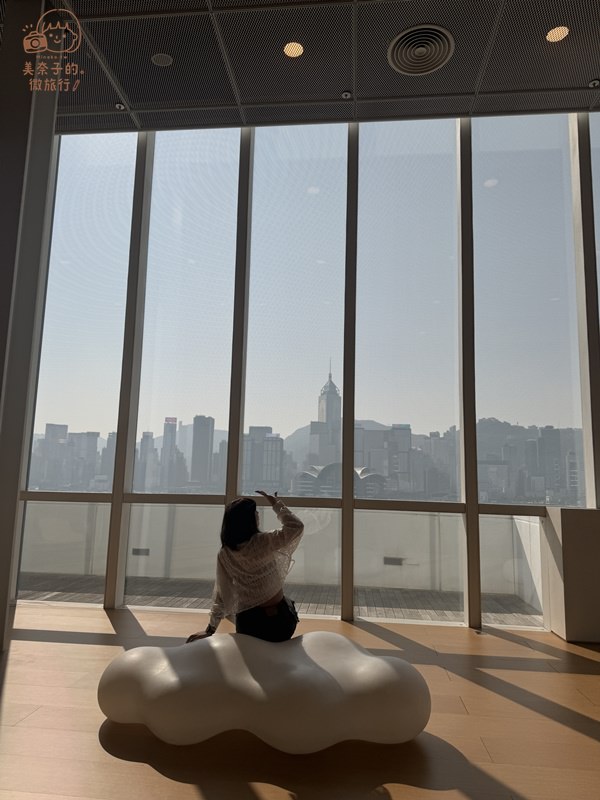 香港必拍景點｜香港藝術館雲朵座椅