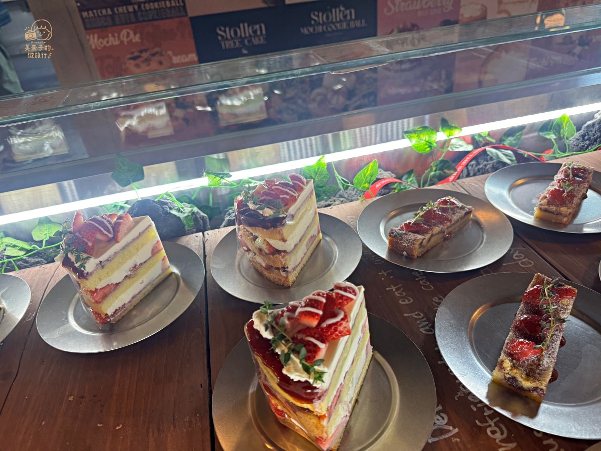 首爾美食｜弘大延南洞咖啡廳Pie in the shop草莓甜品