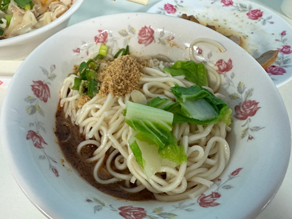 龍門美景紅油炒手擔擔乾麵