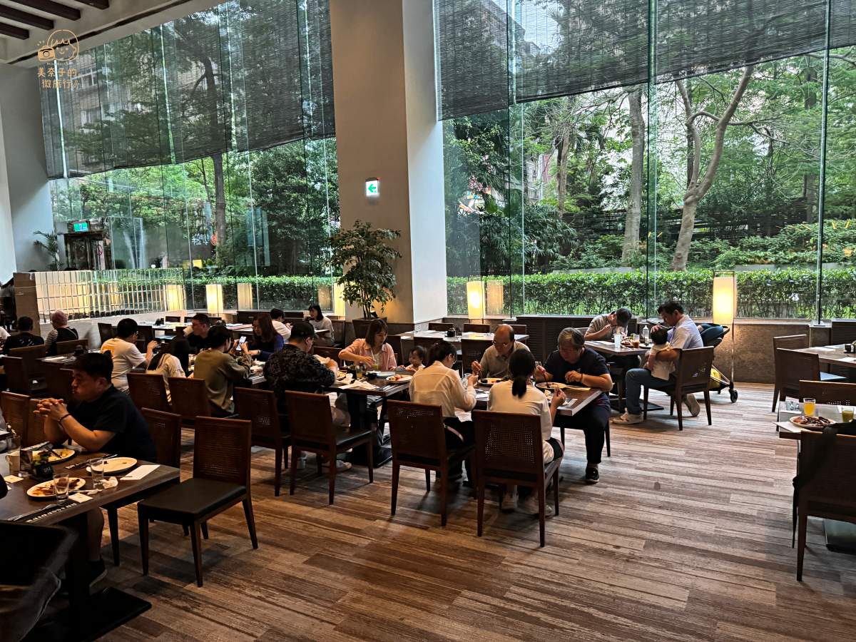 台北晶華酒店柏麗廳｜五星級吃到飽 座位環境