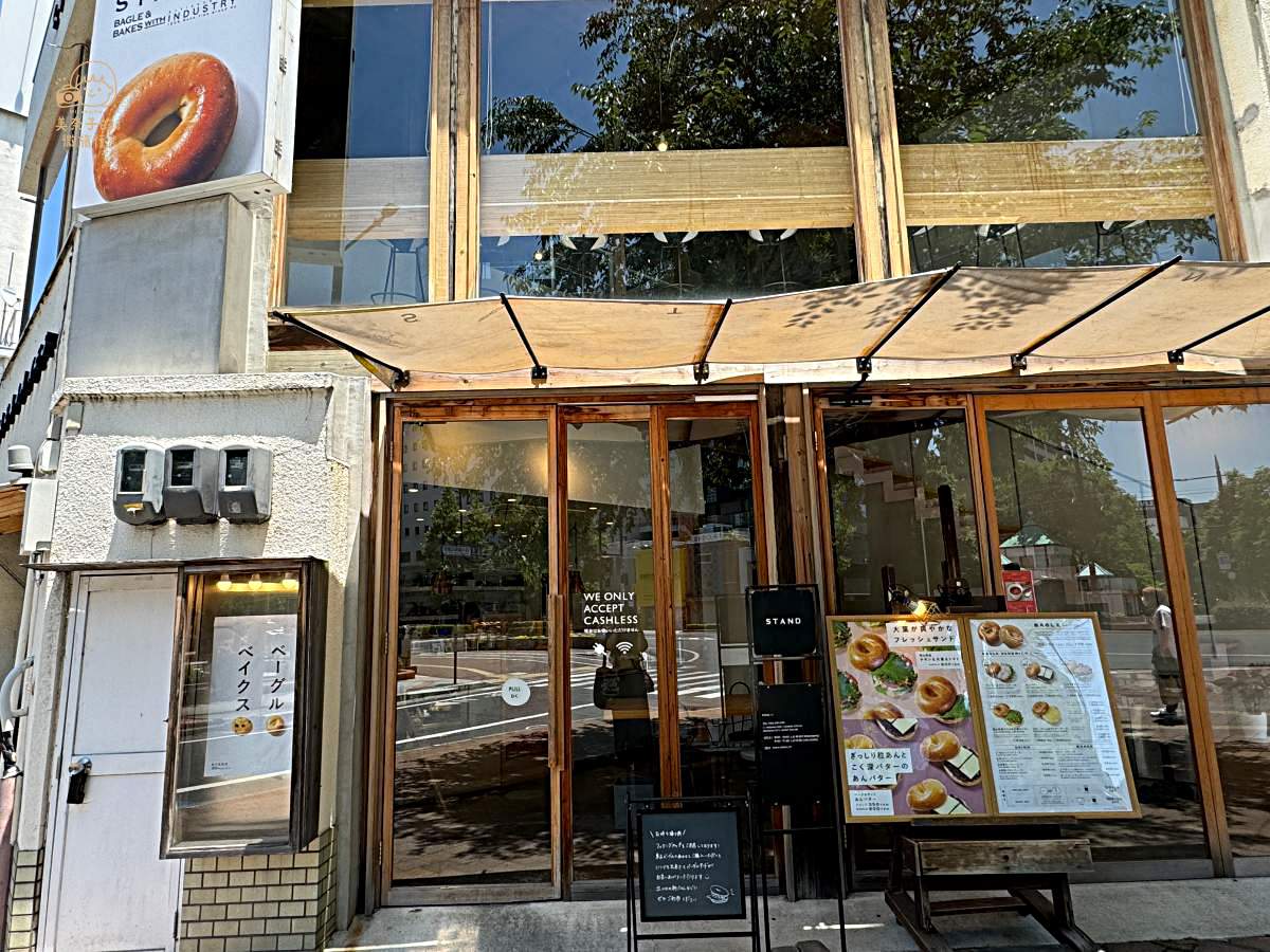 岡山美食｜貝果咖啡廳STAND店面環境