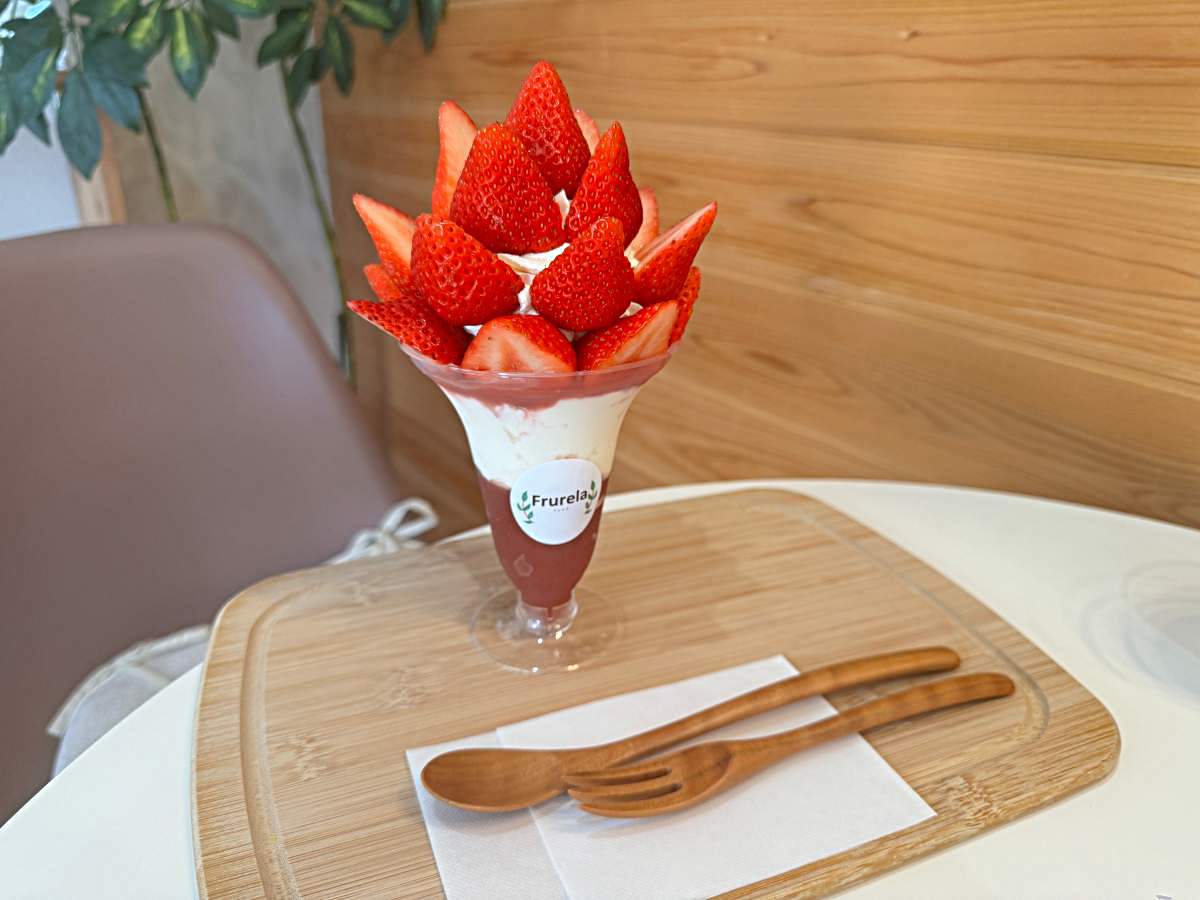岡山美食推薦｜Frurela甜點草莓聖代