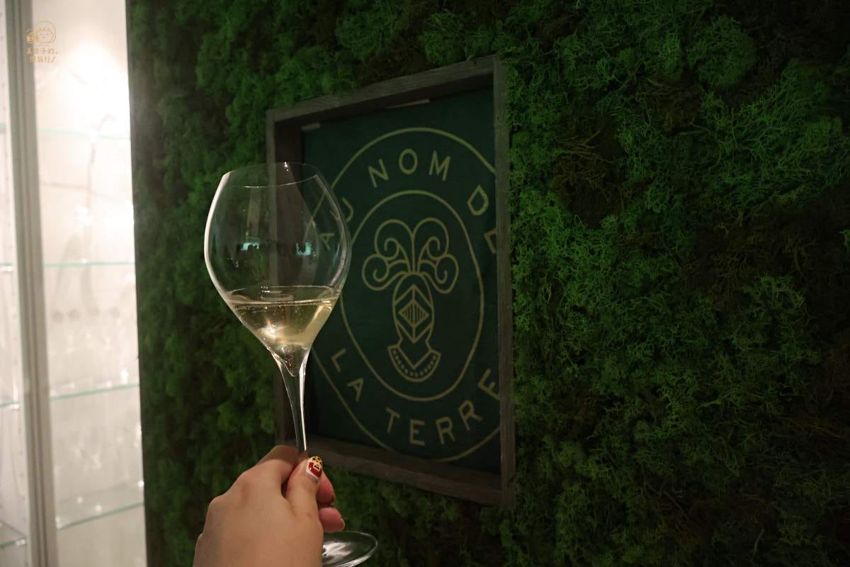 大阪住宿開箱｜2024 心齋橋新飯店 Cuvée J2 Hôtel Osaka 迎賓香檳