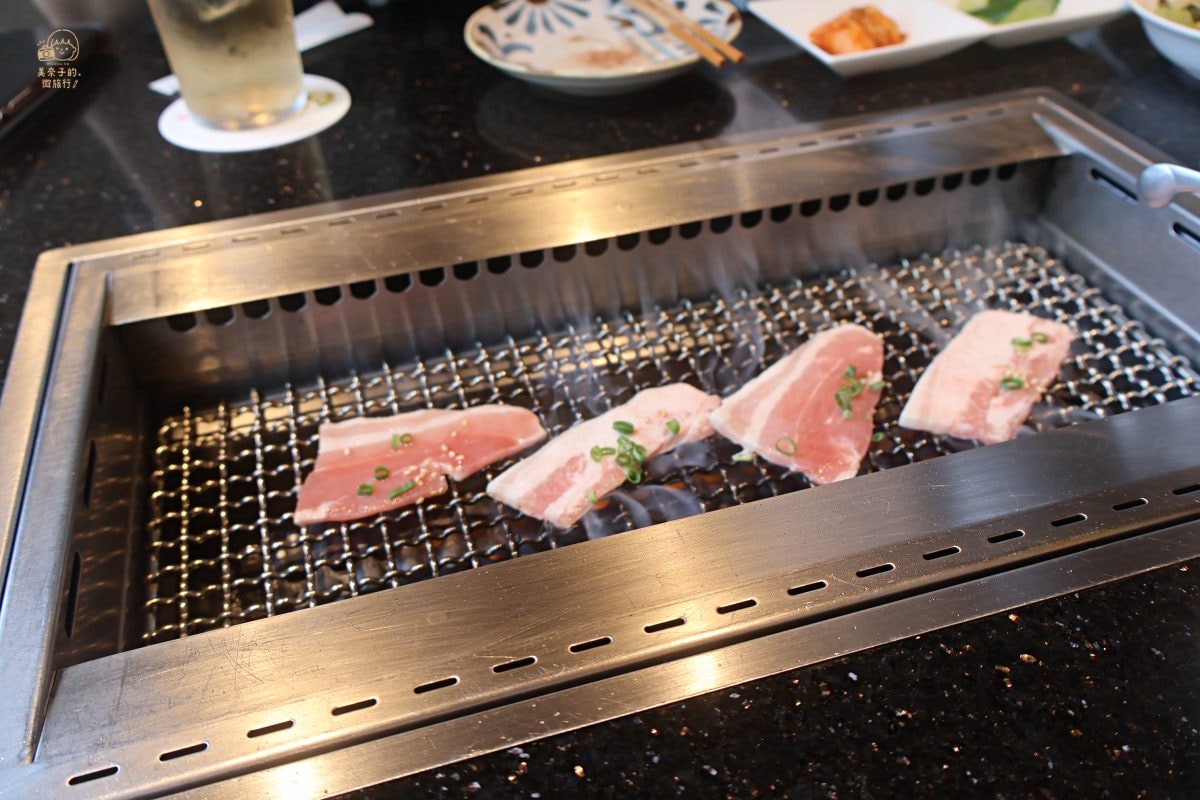 燒肉本部牧場沖繩美食豬肉