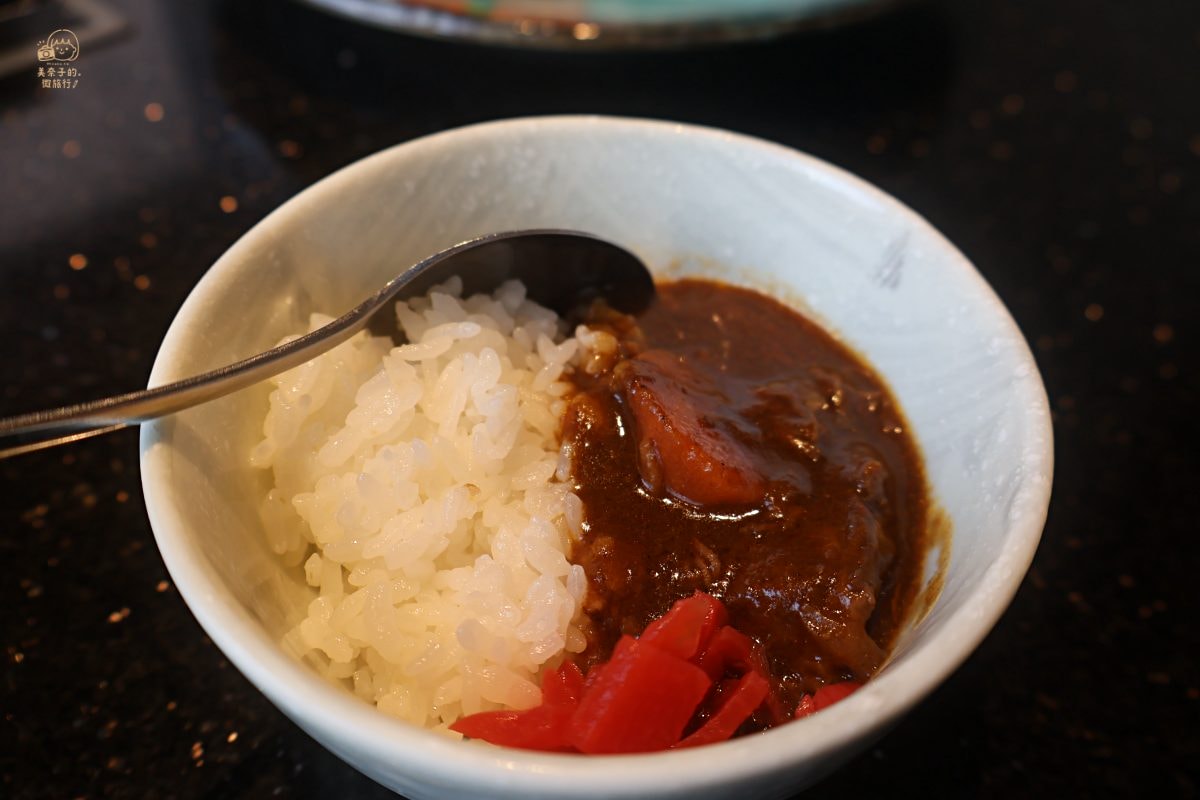 燒肉本部牧場沖繩美食醬燒咖喱飯