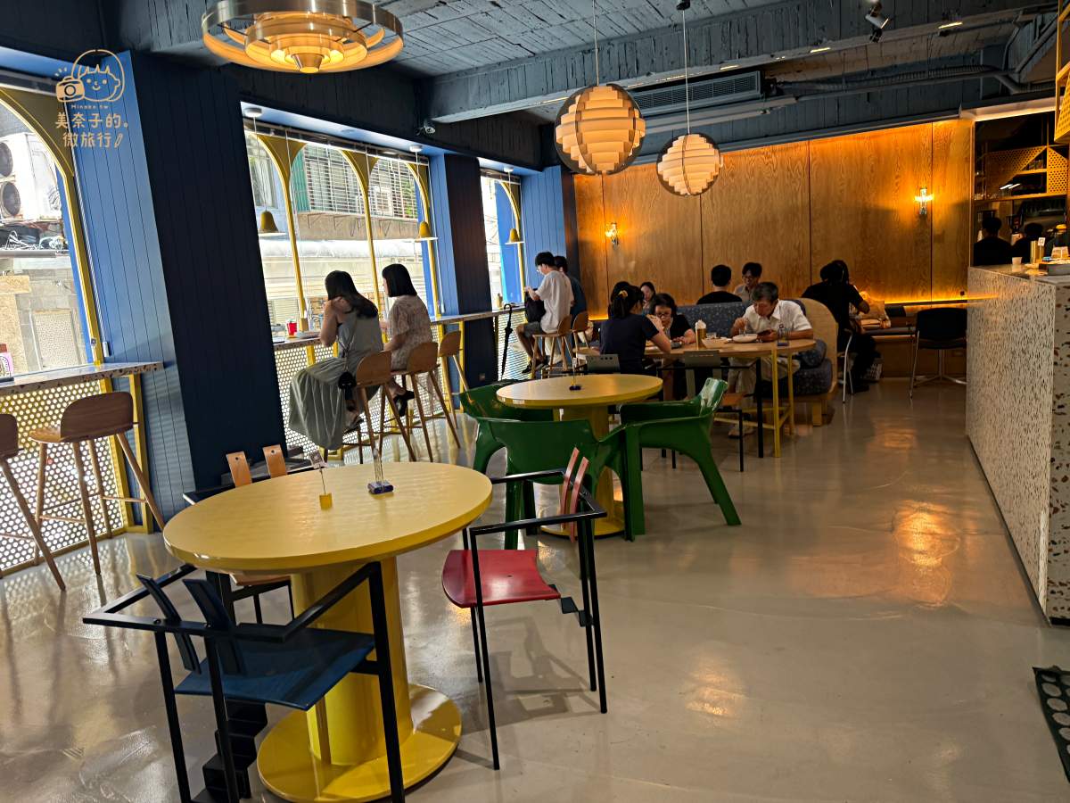 GinGin Coffee Company忠孝本店店內環境