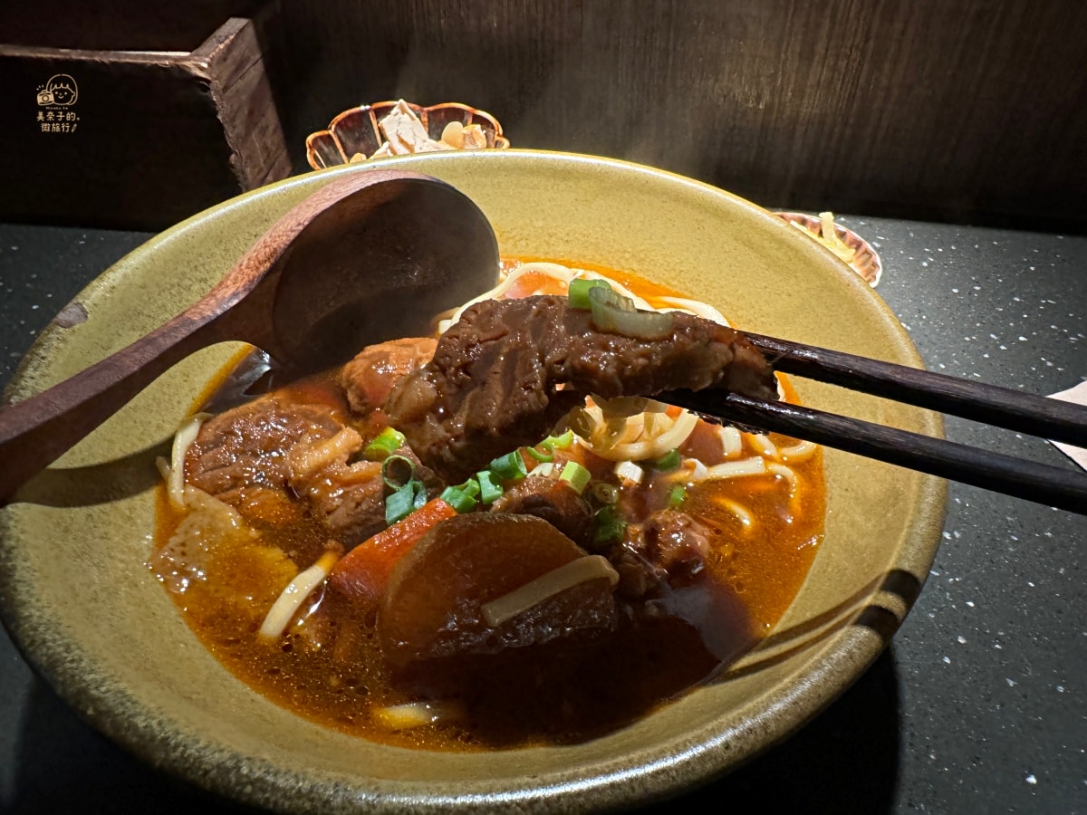 門前隱味牛肉麵牛肉大塊