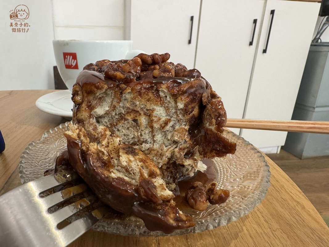 台北蒼蠅哥Fly Cafe肉桂捲