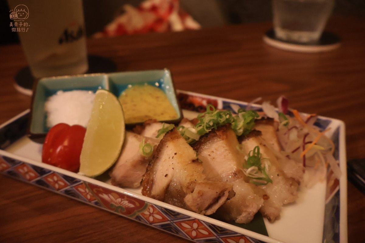 【2024台北居酒屋】餐點好吃下酒:酒桃Sake momo 東區質感餐酒館 - 第22張圖 酒桃Sake momo東區餐酒館推薦菜單脆皮燒肉