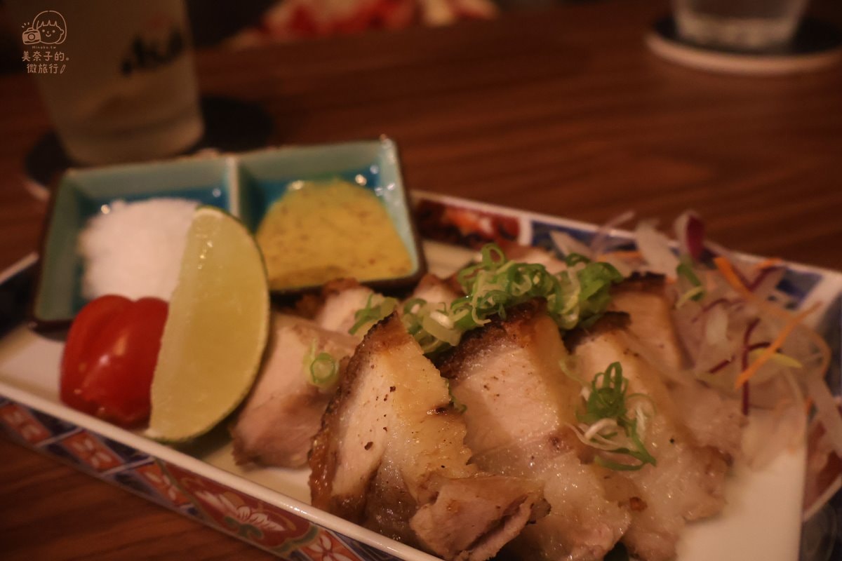 【2024台北居酒屋】餐點好吃下酒:酒桃Sake momo 東區質感餐酒館 - 第23張圖 酒桃Sake momo東區餐酒館推薦菜單脆皮燒肉