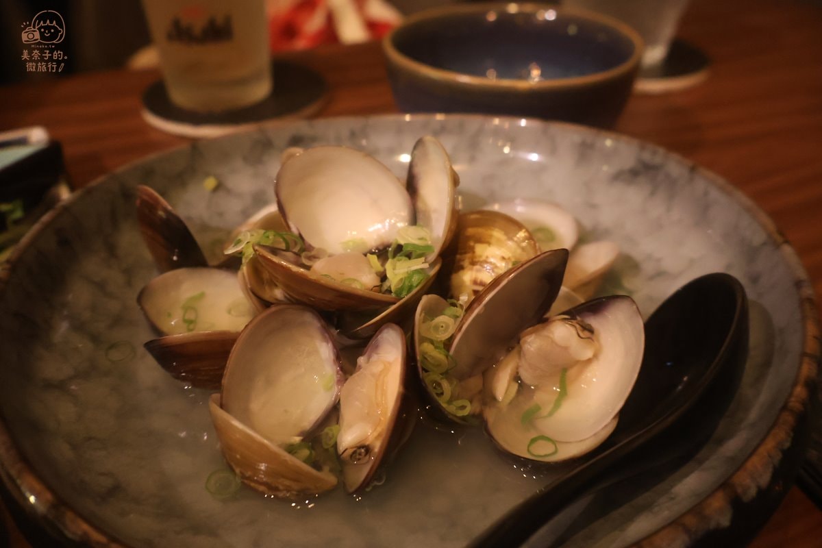 【2024台北居酒屋】餐點好吃下酒:酒桃Sake momo 東區質感餐酒館 - 第24張圖 台北餐酒館酒桃sake momo 清酒燒大蛤