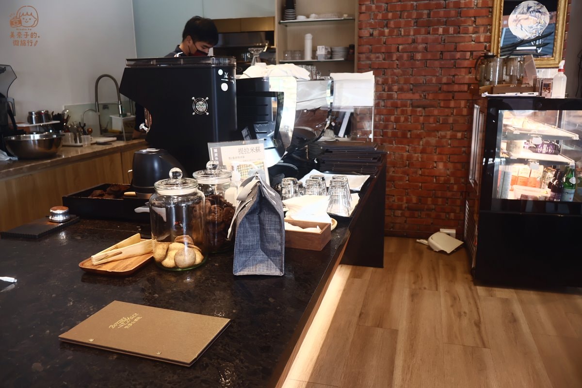 台北早午餐推薦｜波赫士領地精品咖啡館咖啡機