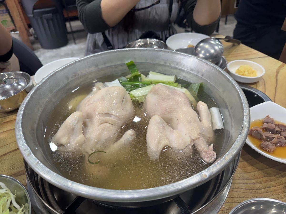 首爾東大門必吃美食孔陵一隻雞