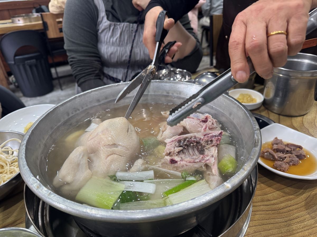首爾美食孔陵一隻雞｜東大門必吃