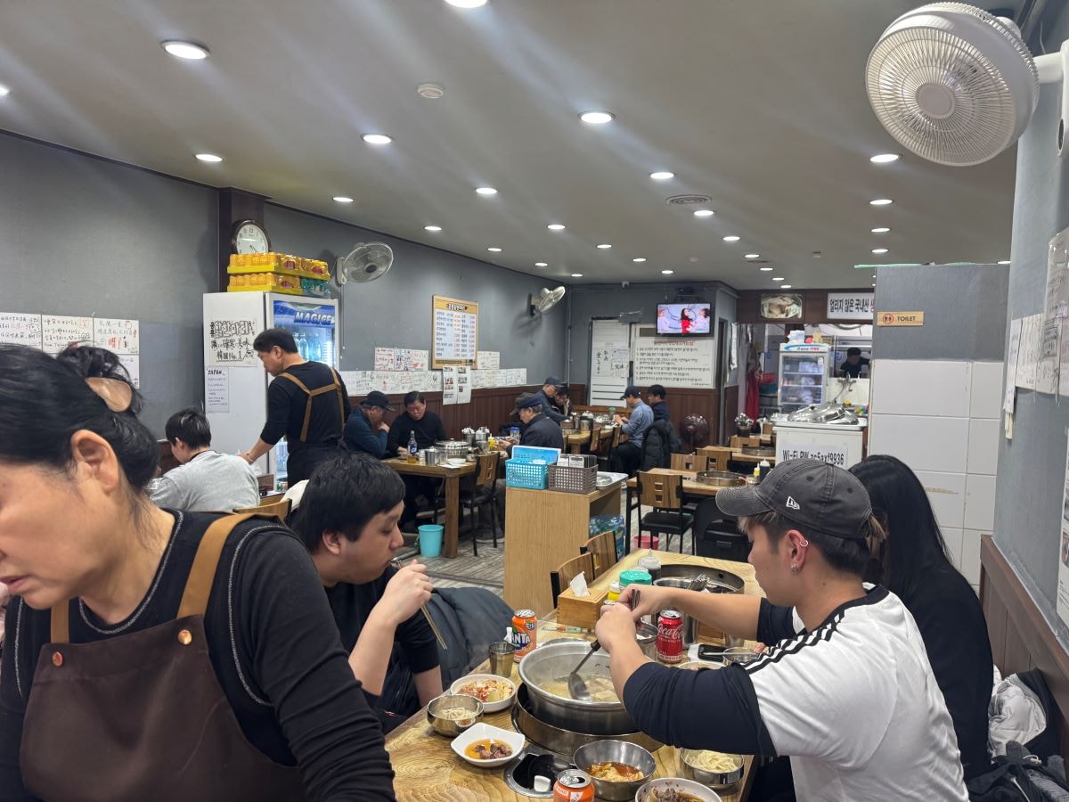 首爾美食孔陵一隻雞｜東大門必吃 內部裝潢