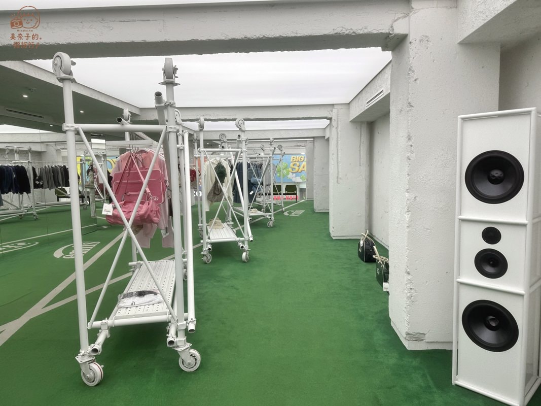 帽子潮牌Emis明洞分店
