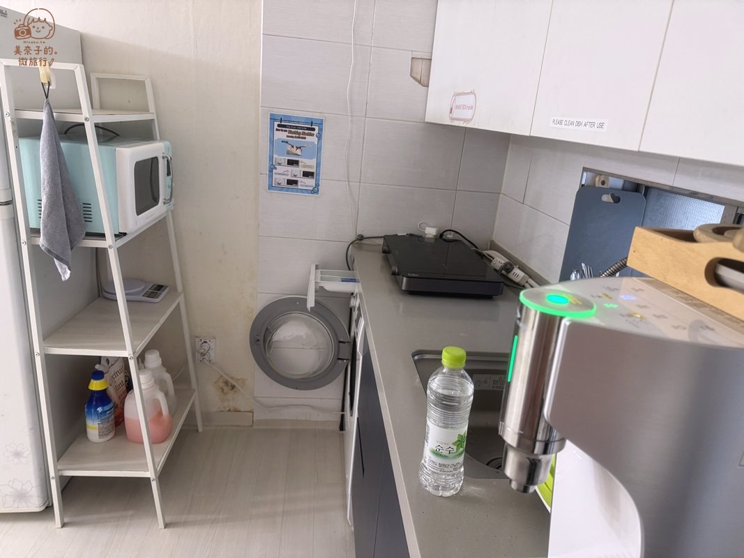 首爾弘大便宜住宿｜YAB Guest House 民宿：用餐空間與陽台