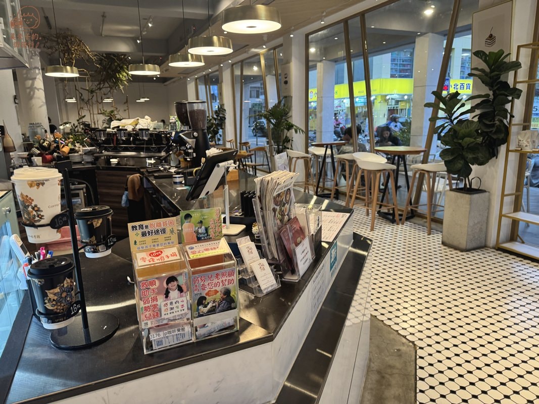 高雄咖啡覺醒中山店店內環境