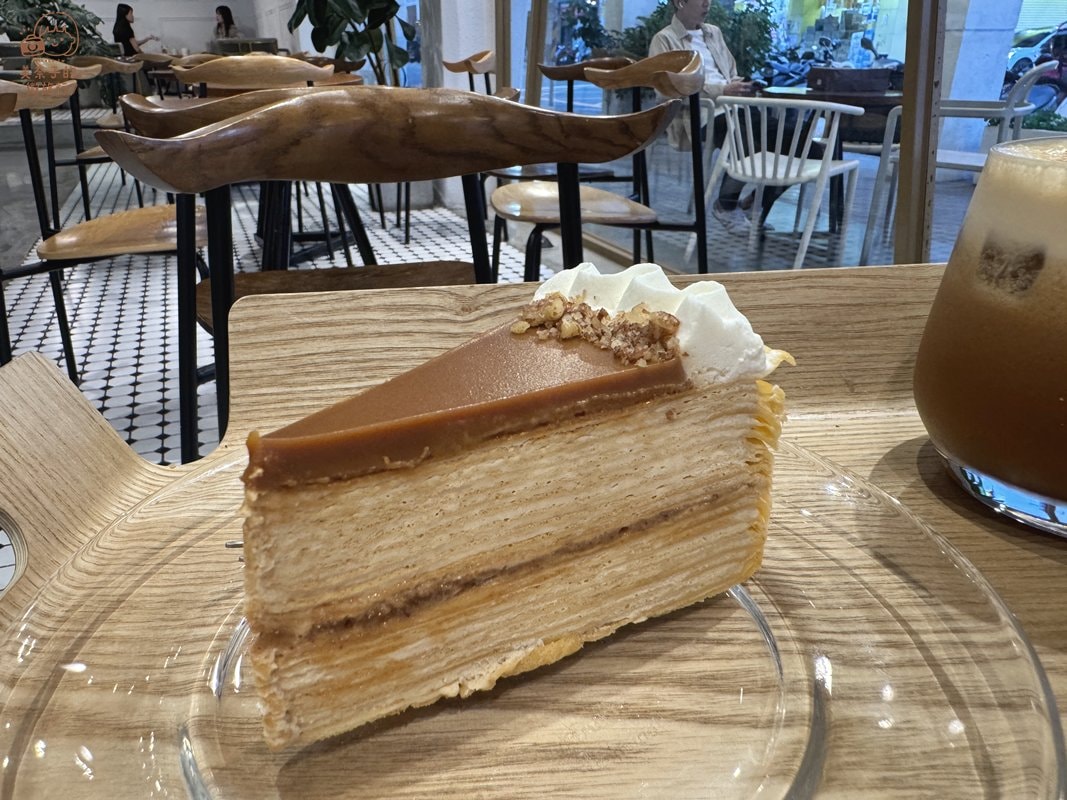 咖啡覺醒中山店海鹽焦糖千層