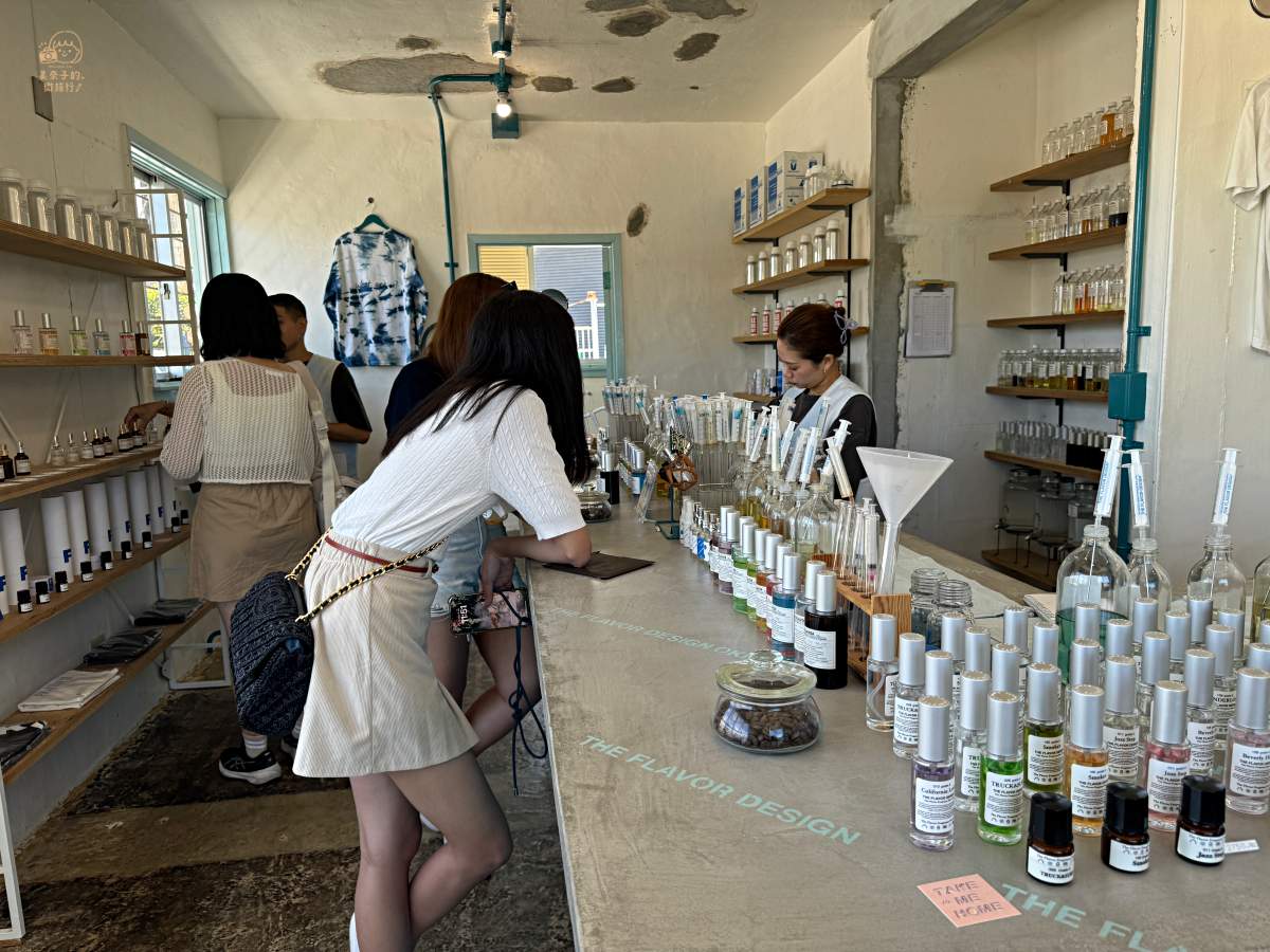 沖繩推薦必買｜浦添港川外人住宅區香水小店：店內設計
