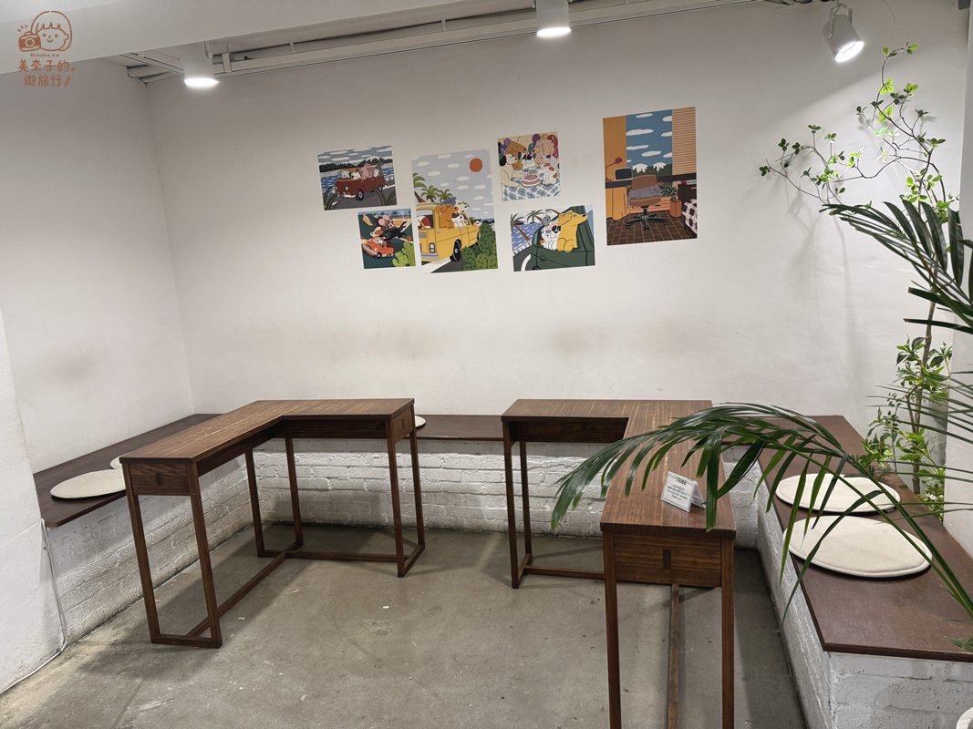 弘大美食｜首爾自由行必吃咖啡廳：TRIBE Cafe 店面座位