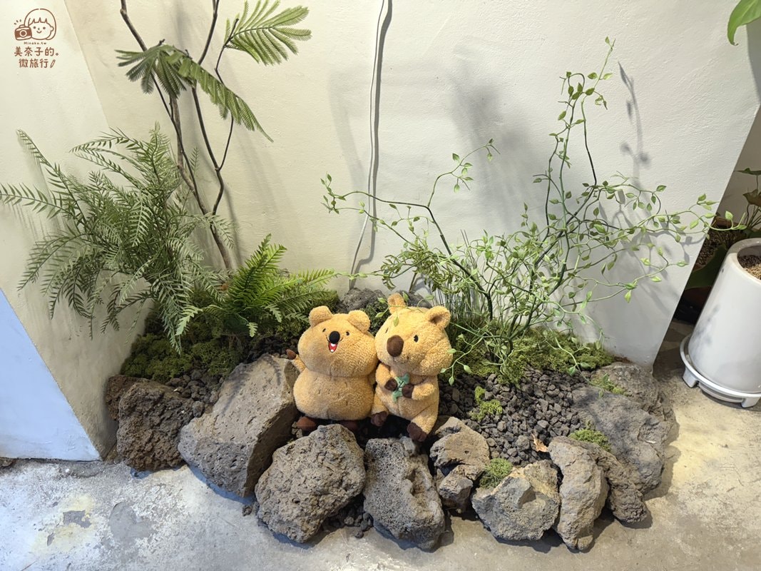 弘大美食｜首爾自由行必吃咖啡廳：TRIBE Cafe 店內布置