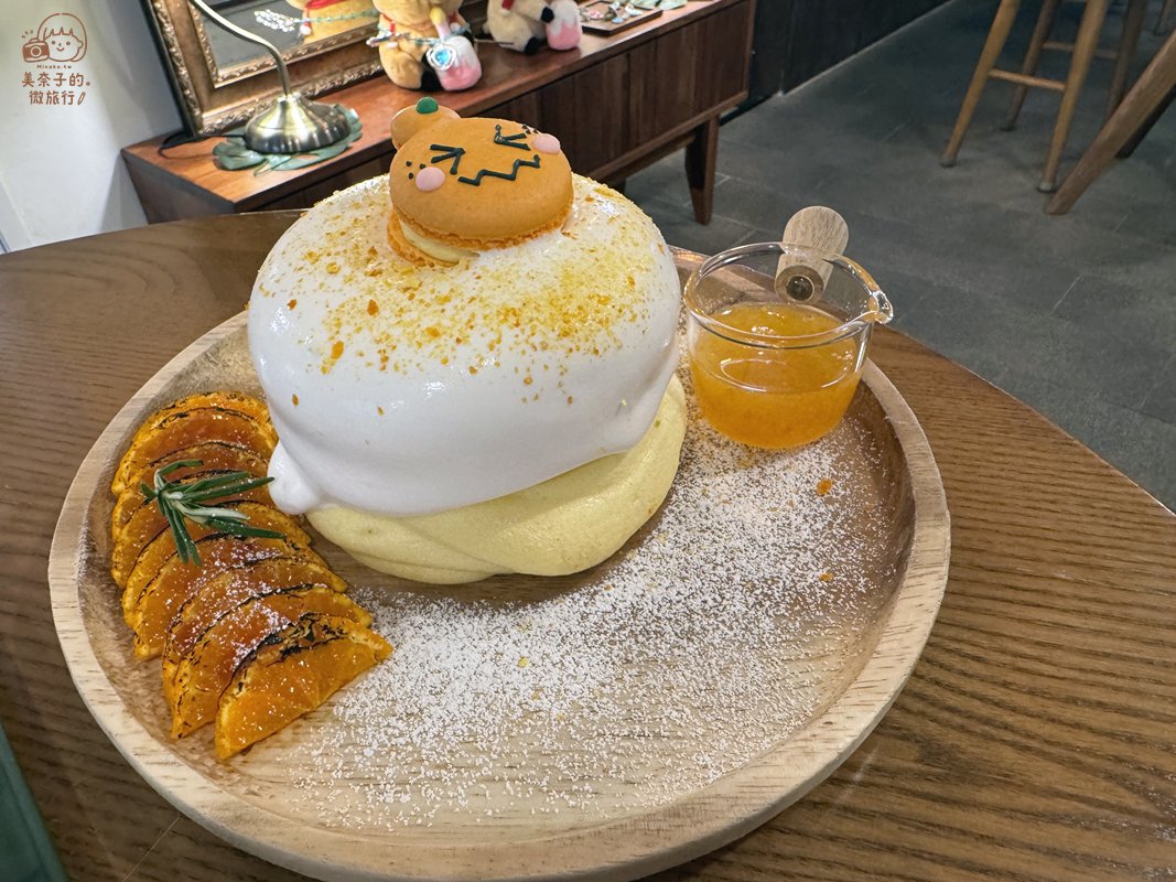 弘大美食TRIBE Cafe 濟州島舒芙蕾鬆餅