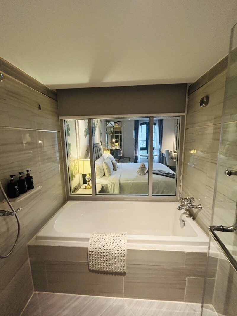 曼谷住宿推薦 | 泰國The Salil Hotel Sukhumvit 57 豪華套房浴缸