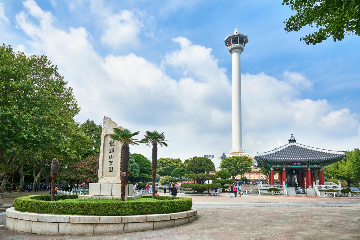 【2025釜山南浦洞】韓國自由行攻略:交通/釜山膠囊列車/景點/住宿/美食整理 - 第6張圖 南浦洞景點 #1 龍頭山公園