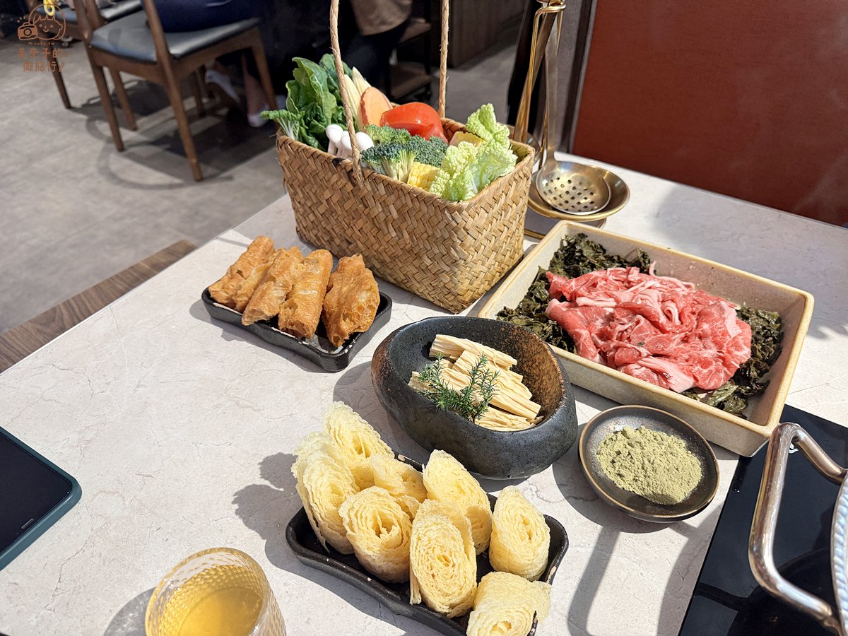 【2025台北美食】撈王火鍋:粵式胡椒豬肚雞湯鍋物,近南京松江 - 第18張圖 撈王 響鈴捲